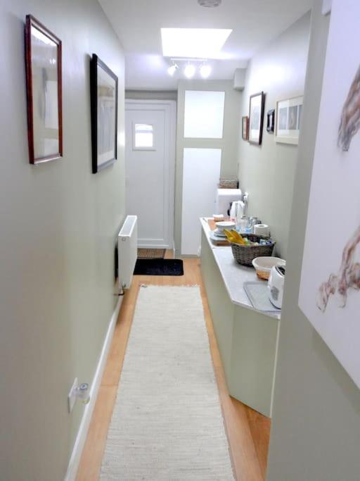 Stunning Annexe 1 Luxury Bedroom, Eating Area & Bathroom Only! Truro Ngoại thất bức ảnh